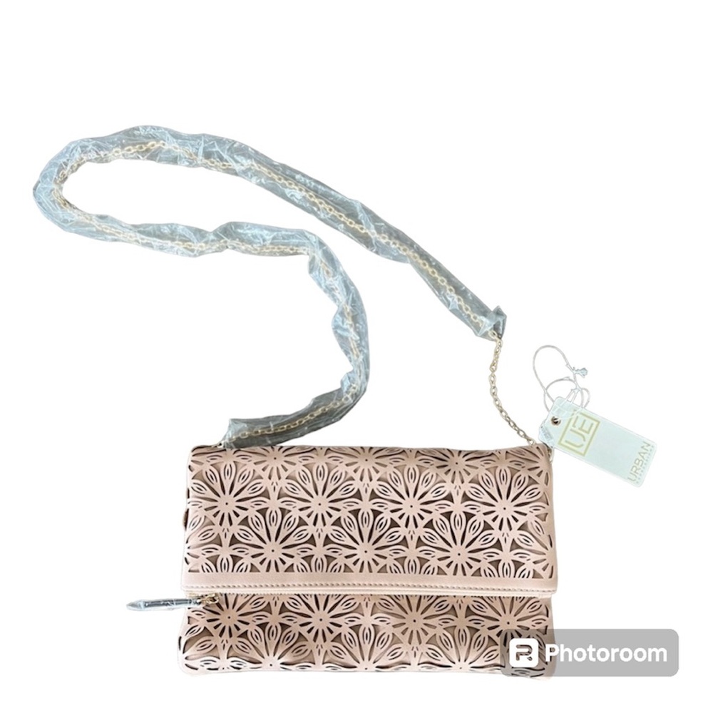 Urban Expressions Clutch Purse/Crossbody With Gold removable strap.